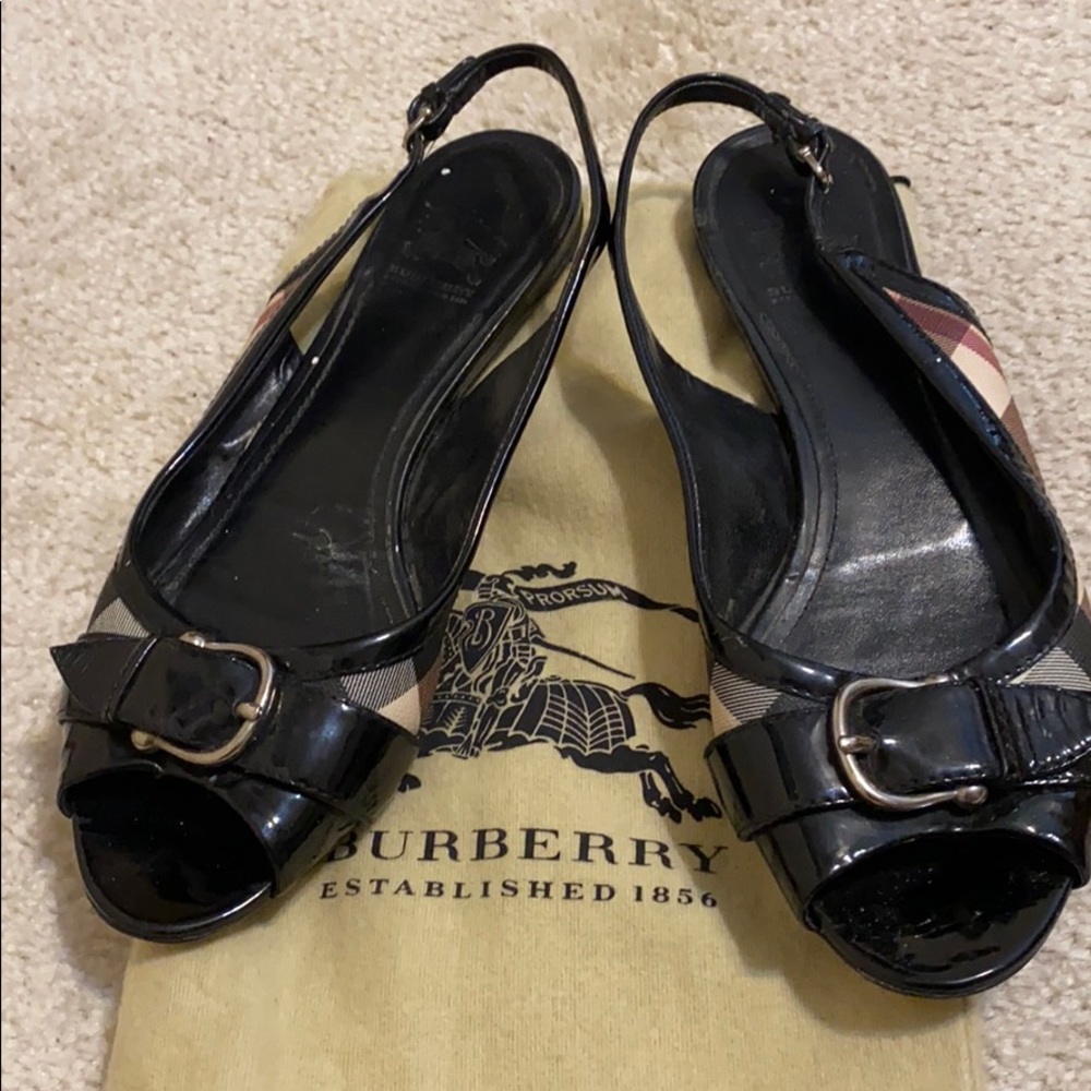 BURBERRY slingback flats with dust bag